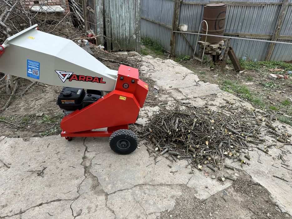 Оренда гілкоподрібнювача, щепоріз, подрібнення гілля. Гілкоріз