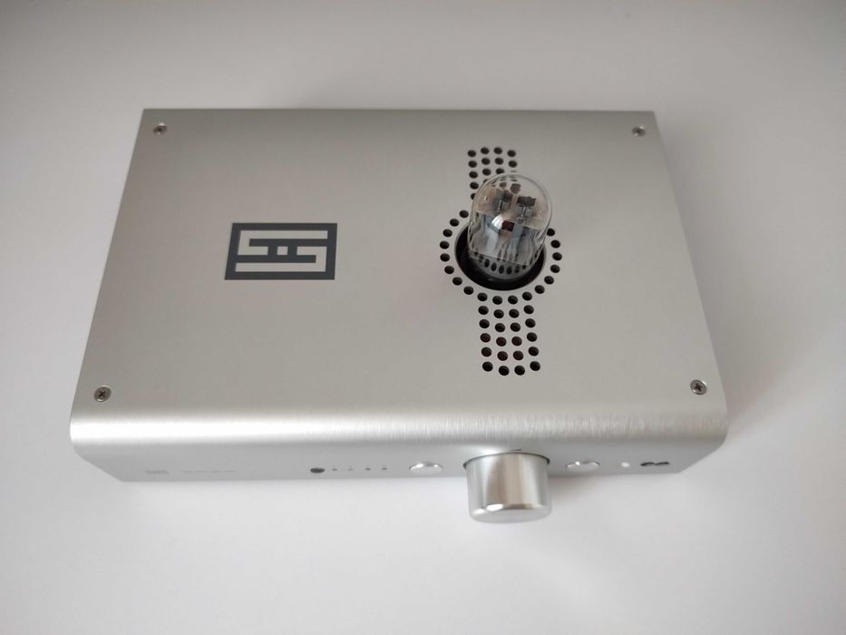 Попередній підсилювач Schiit Saga (ламповий буфер) + пульт