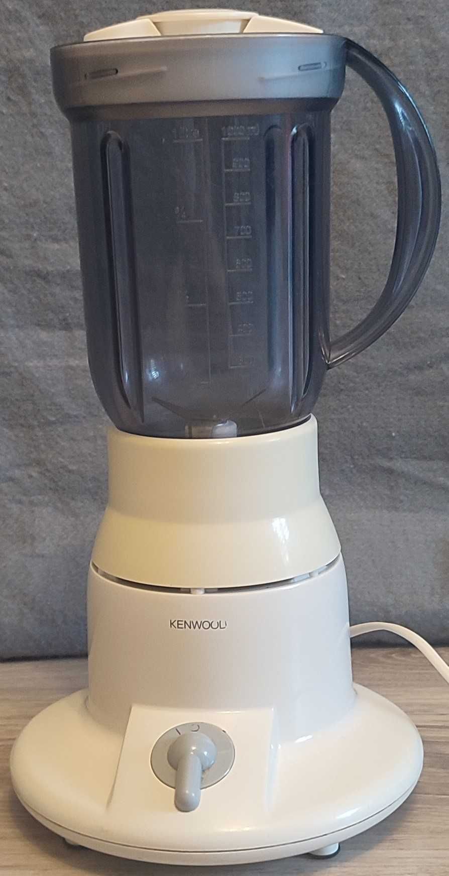 84. Blender kielichowy Kenwood BL 300
