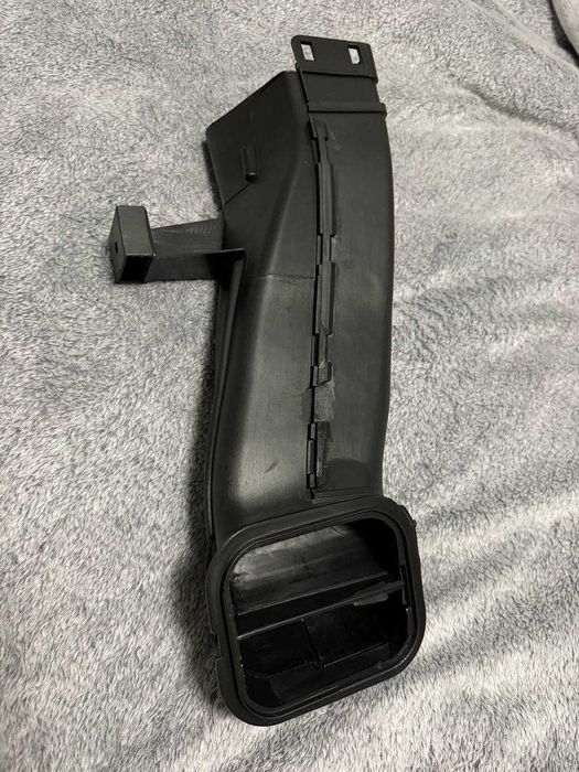 Патрубок повітрозабірний 13718635093 BMW X3 G01 X4 G02 X5 G05 X6 G06