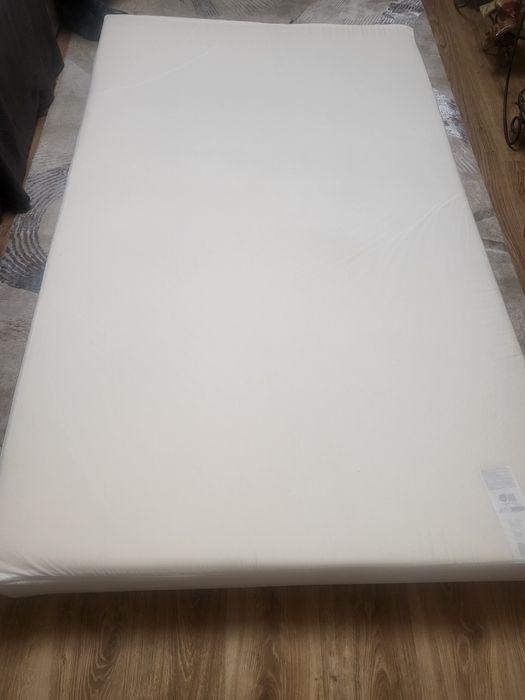 Матрац безпружинний бу в дуже гарному станіі 200х120