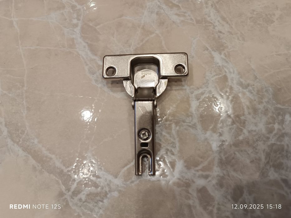 Петля мебельная Hettich Slide-on 2333 накладна 95° (D=1,5)