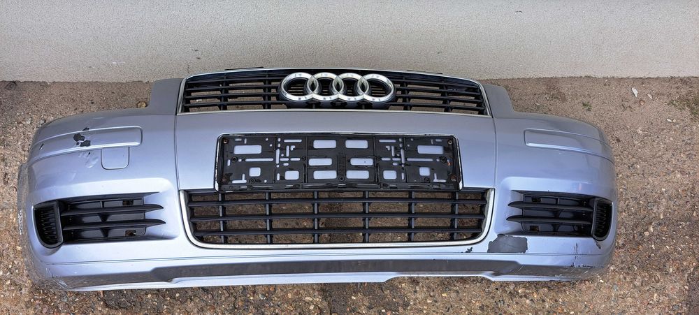 Zderzak przód Audi A3 8P mały grill LY7H kompletny