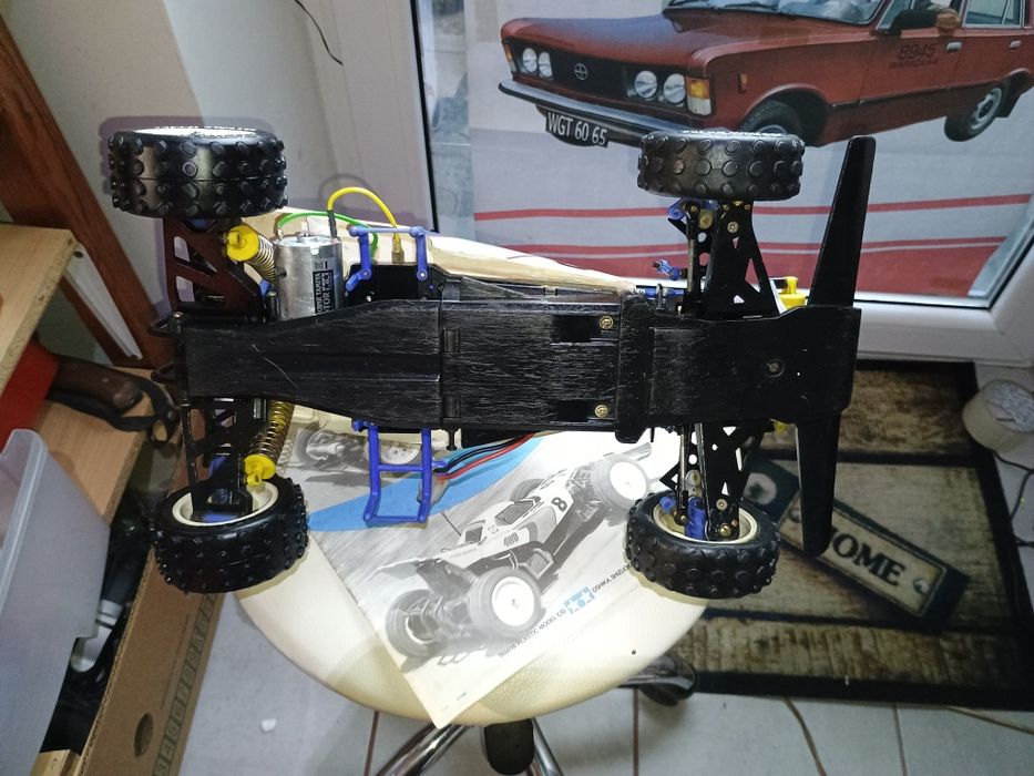 Zdalnie sterowany tamiya rc boomerang z lat 80