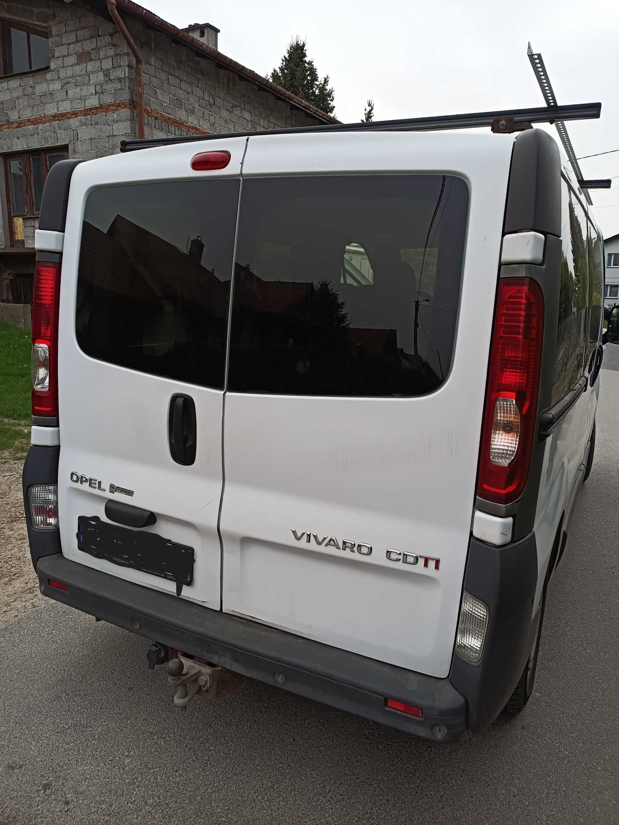 Opel Vivaro 9 osobowy 2,0 114 KM