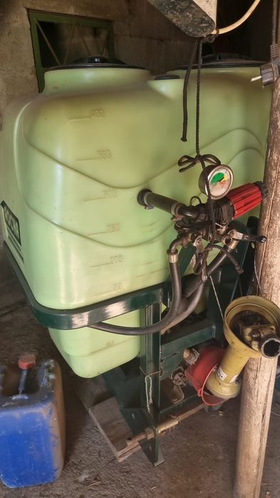 Pulverizador Rocha 400 litros