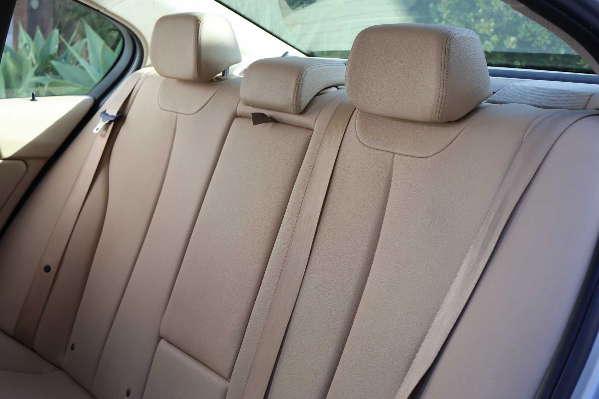 BMW 320i 2.0 Gasolina Automático • APENAS 104.000 km • IMPECÁVEL