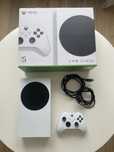 Xbox series S jak nowy + pad + okablowanie + pudelko