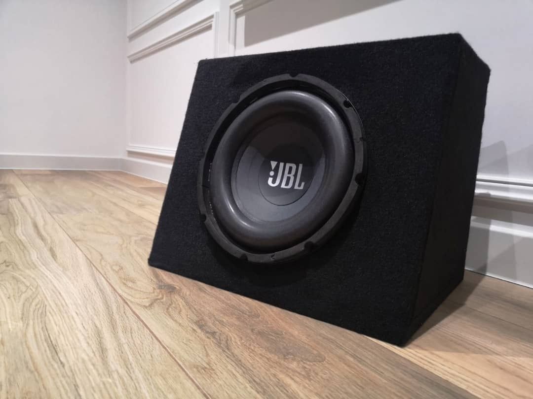 Новий Активний сабвуфер JBL