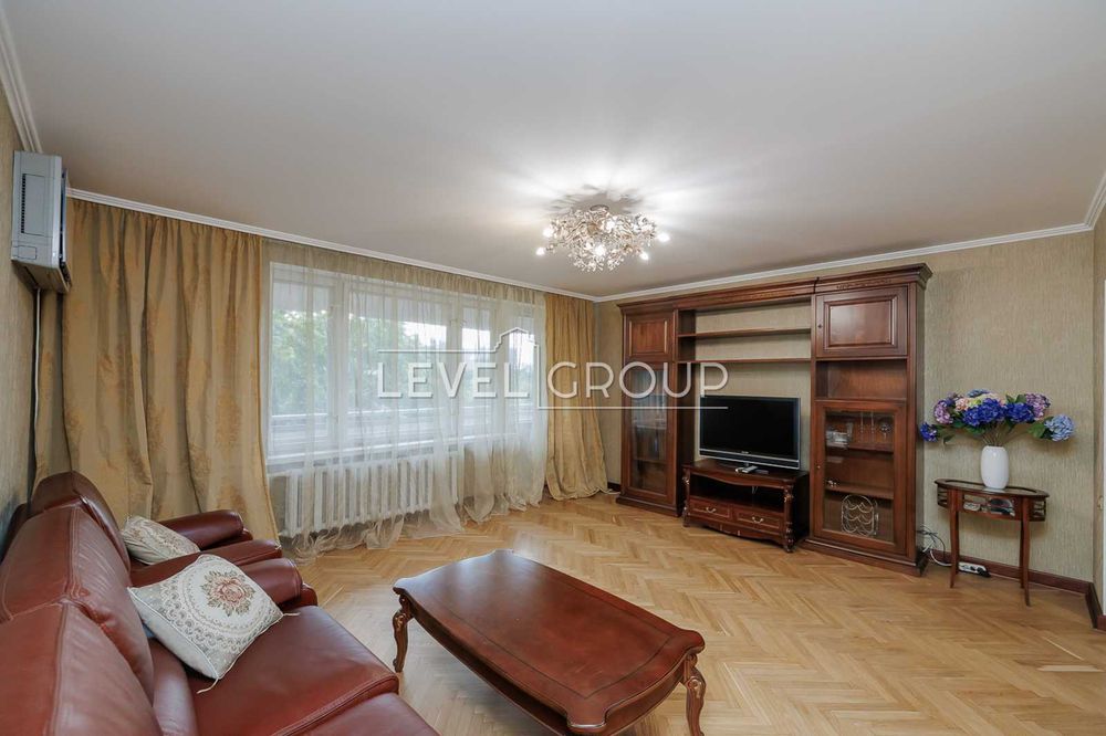 Оренда просторої на вул. Тарасівська, 21, Голосіївський р-н.