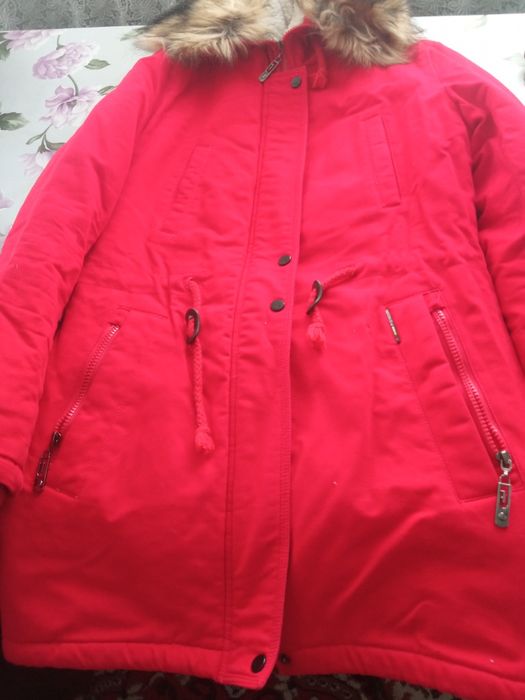 Нова,жіноча куртка парка зимова