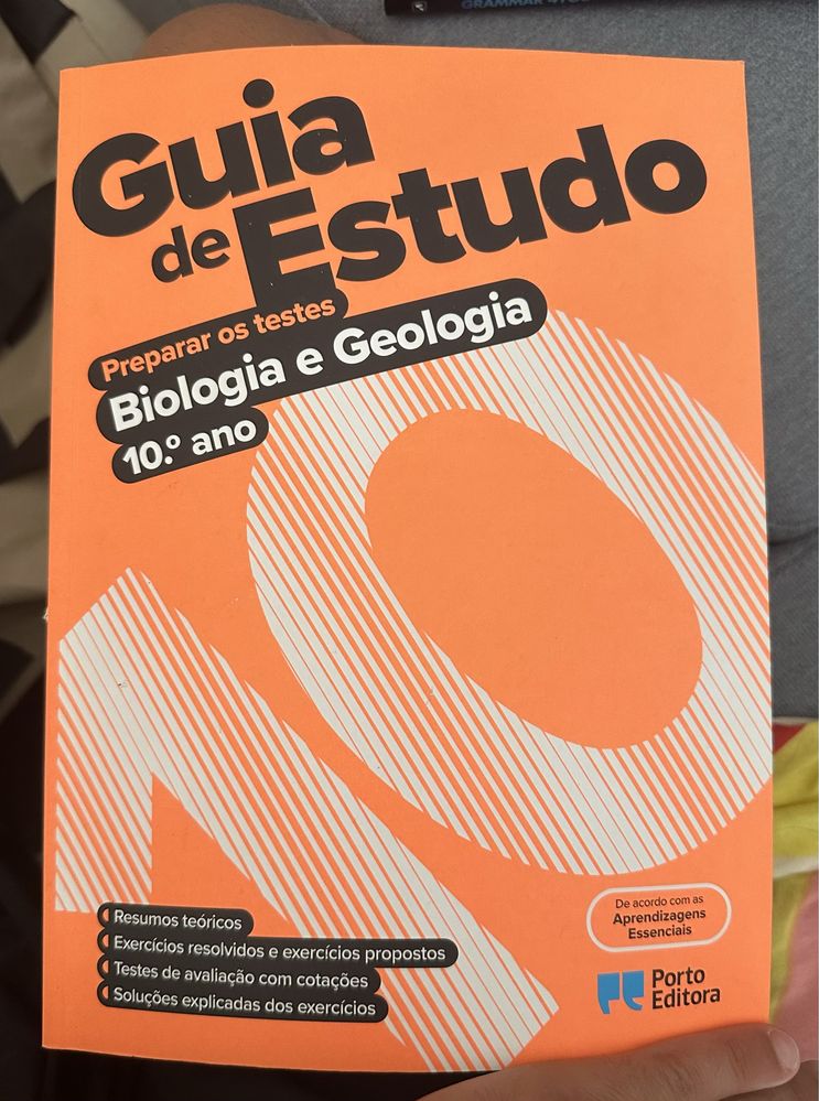 Vários Livros de estudo/exercicios 10/11/12 ano