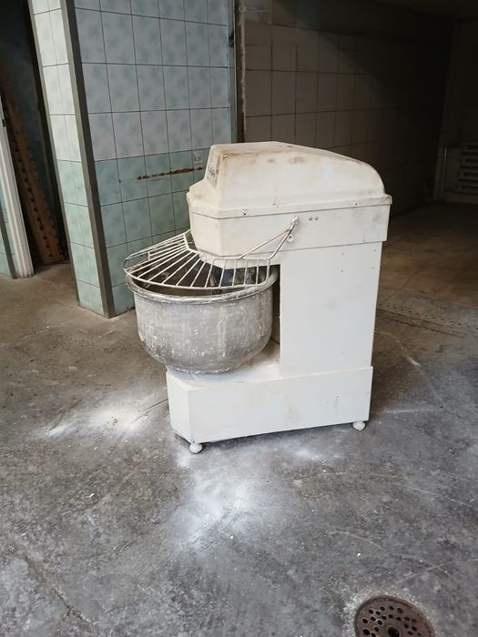 Mieszałka piekarnicza 50L