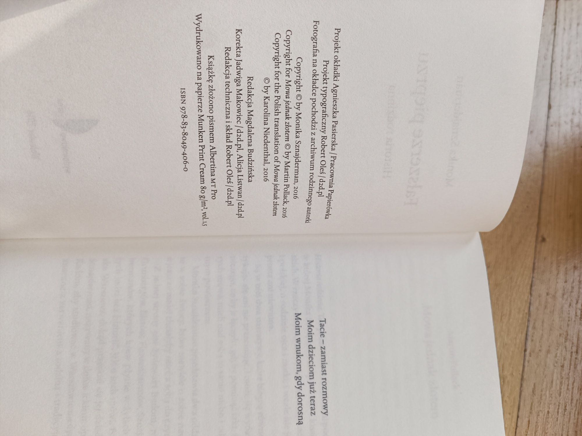 Książka fałszerze pieprzu historia rodzinna Monika sznajderman