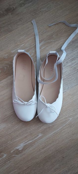 Sabrinas 36 Brancas meninas com fitas bailarina