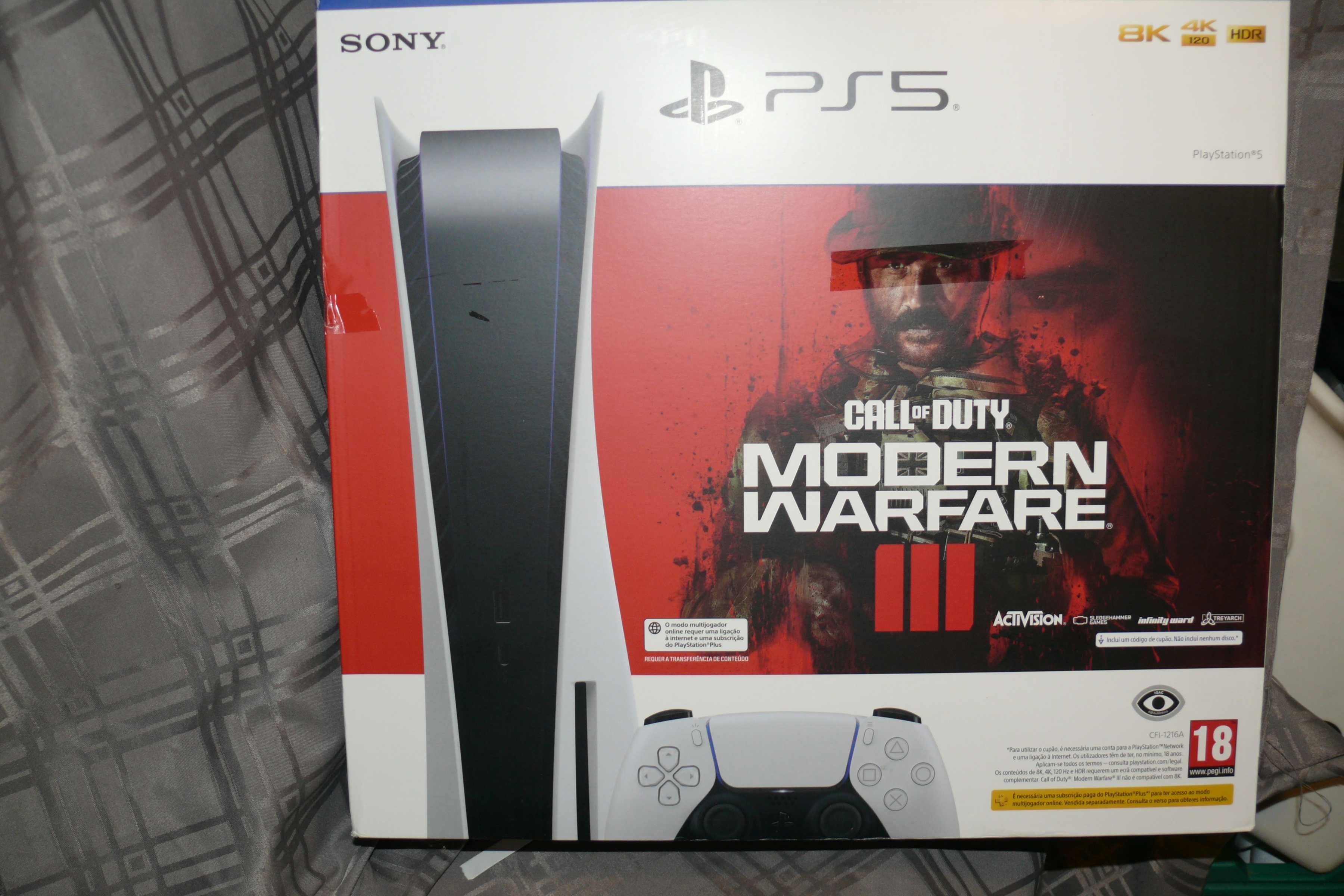PlayStation 5 Slim - Pacote Call of Duty Modern Warfare III