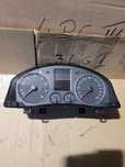Licznik zegary vw golf V plus benzyna 2005r