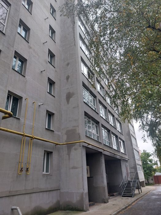 Продам 1 кімнатну в центрі з автономним опаленням