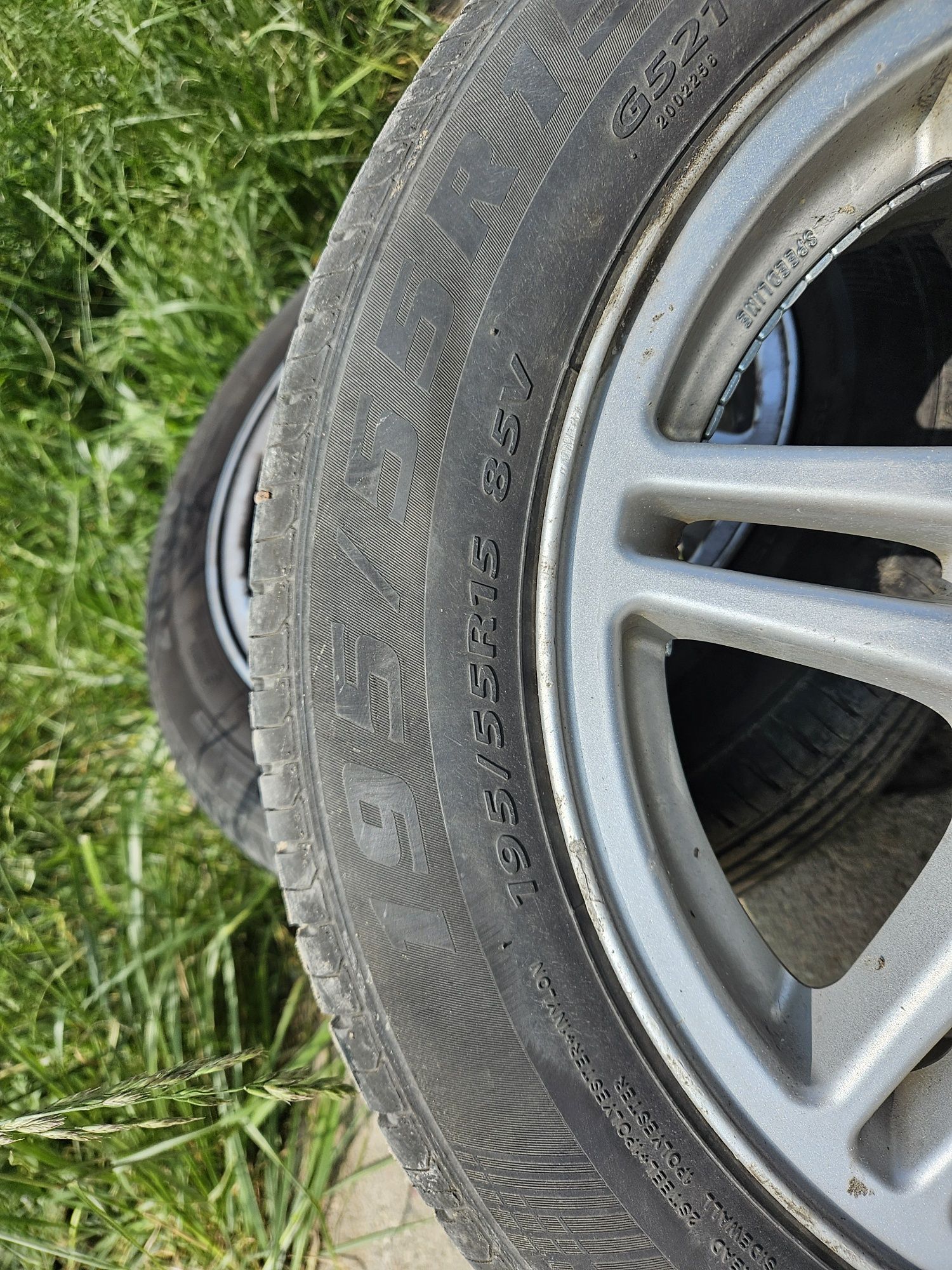 Felgi aluminiowe R15 razem z oponami