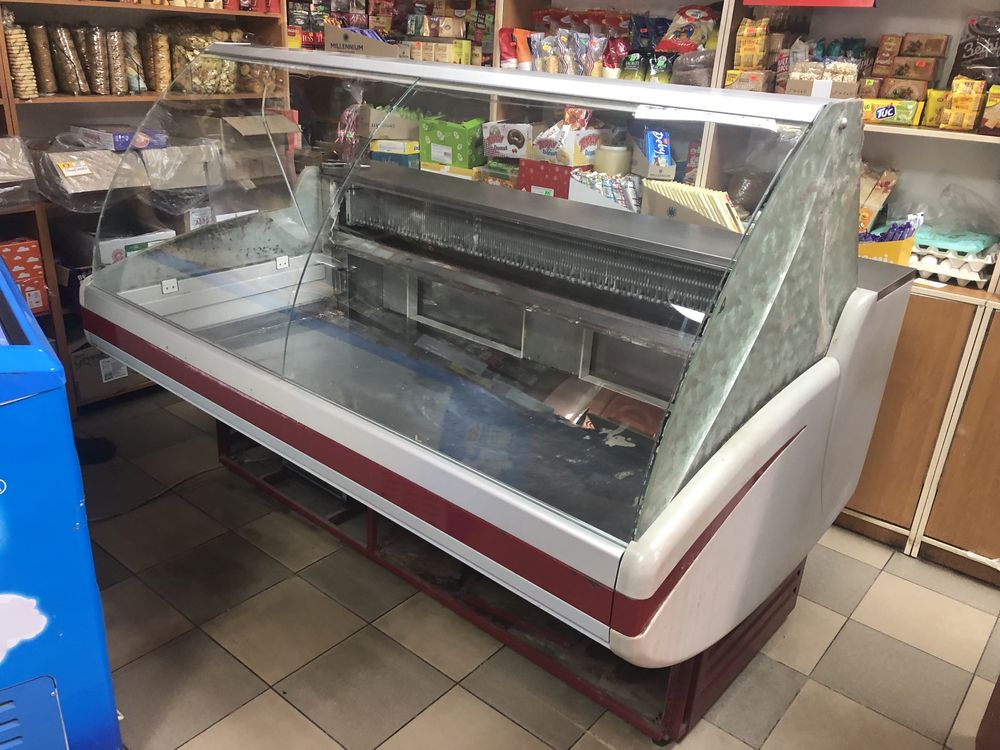 Холодильна вітрина