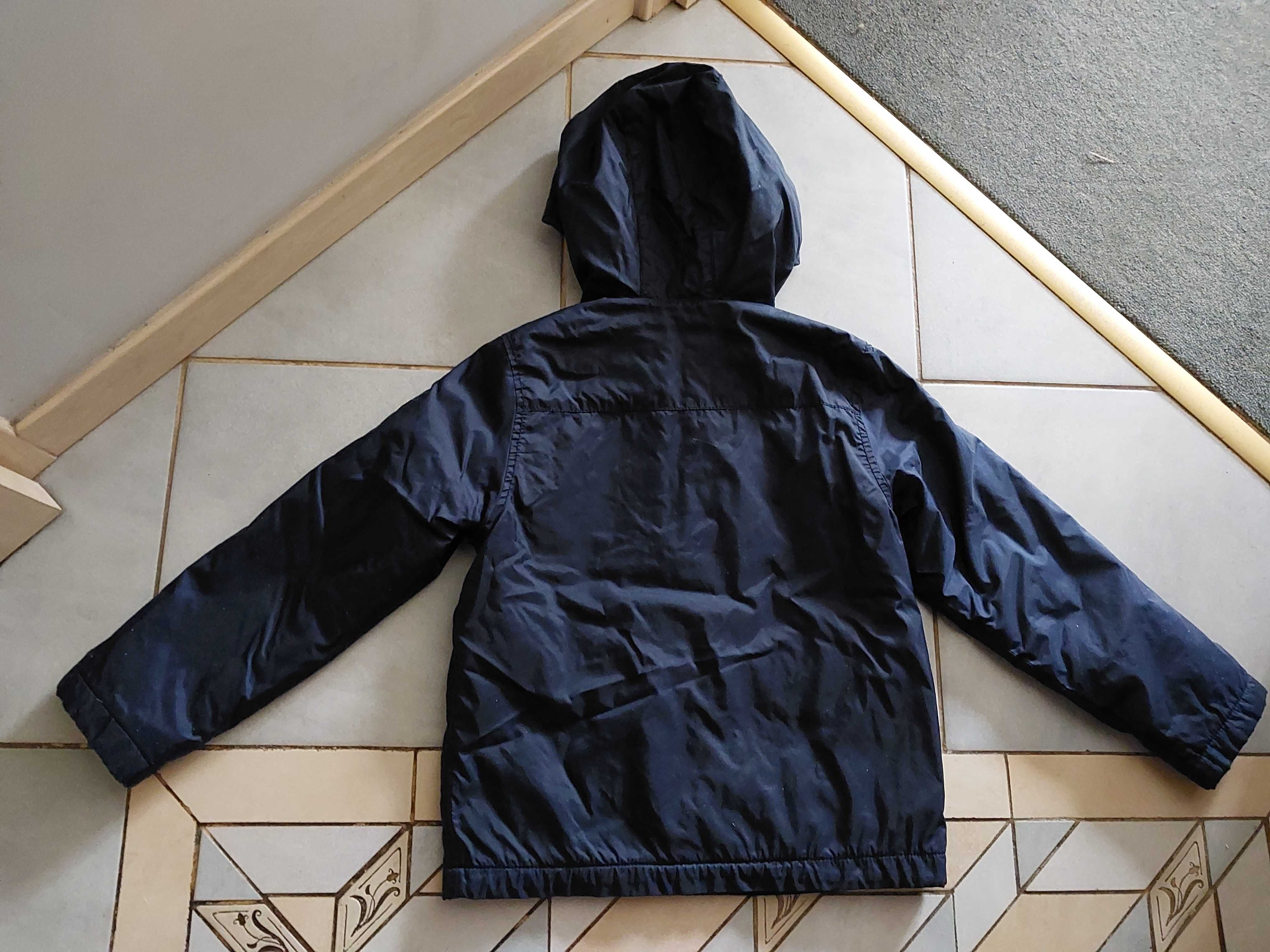 Kurtka na polarze BENETTON rozm. 128-134 cm.