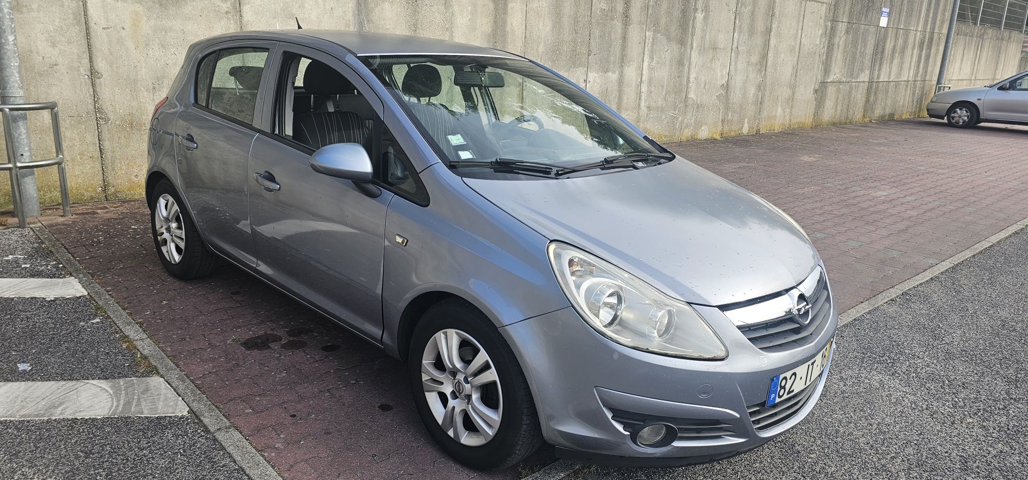 Opel Corsa 1.2 Enjoy (Único Done)