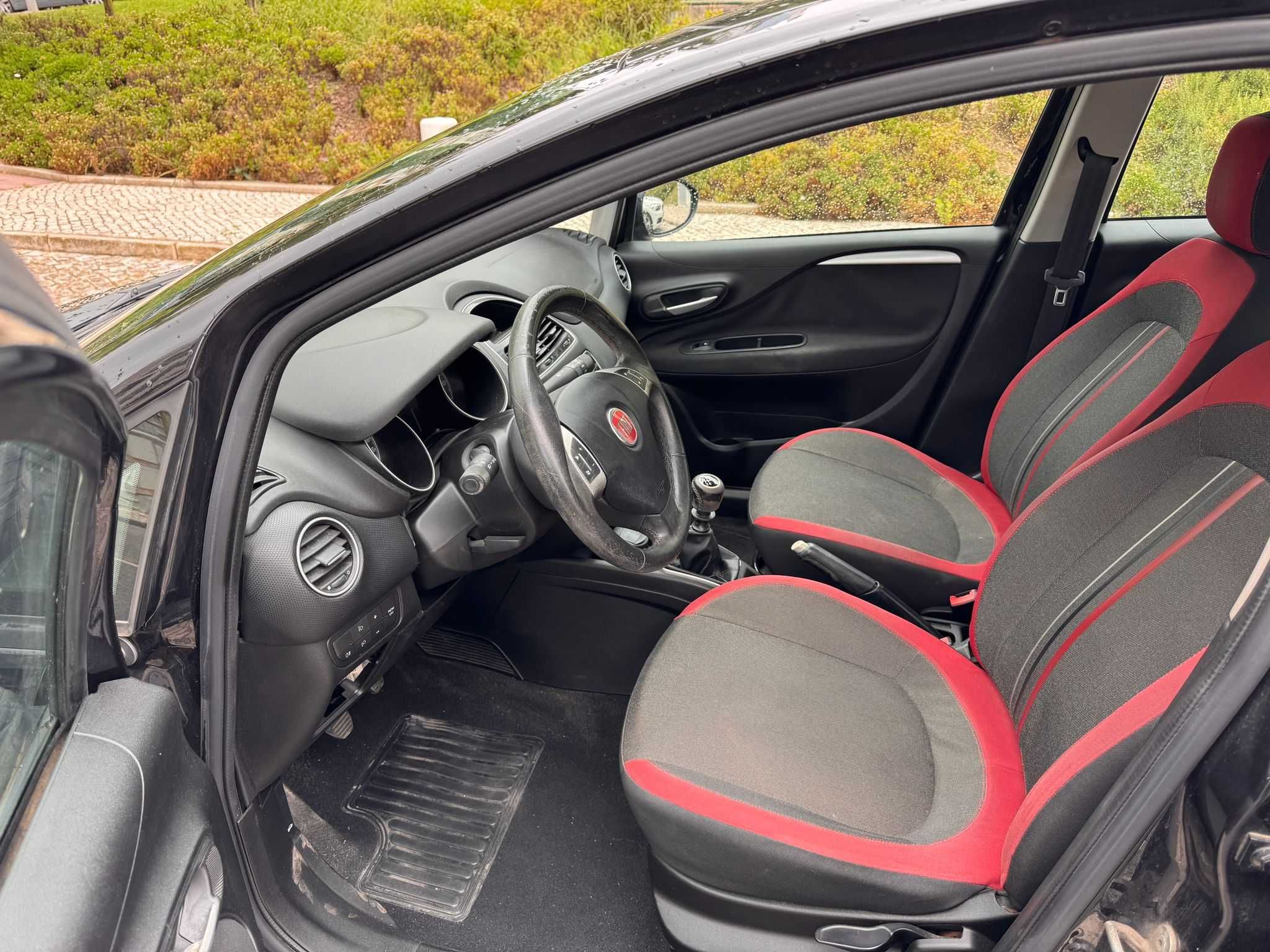 Fiat Punto 1.2 2012 Nacional – 170.000 KMS – Pintura Nova