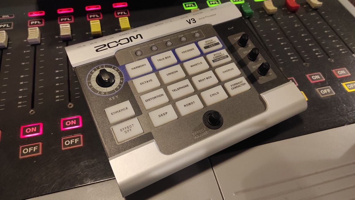 Efekt wokalowy Zoom V3 Vocal Procesor jak nowy