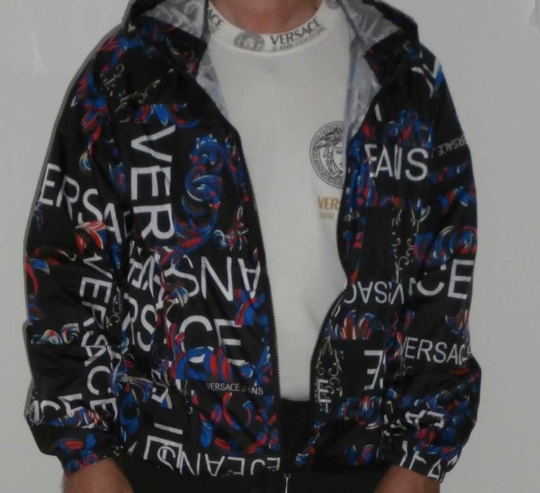 VERSACE Kurtka wiatrówka lekka kaptur Nowa rozmiar M/L wymiary w ogł.