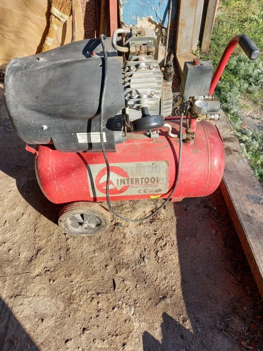 Продам компрессор воздушный