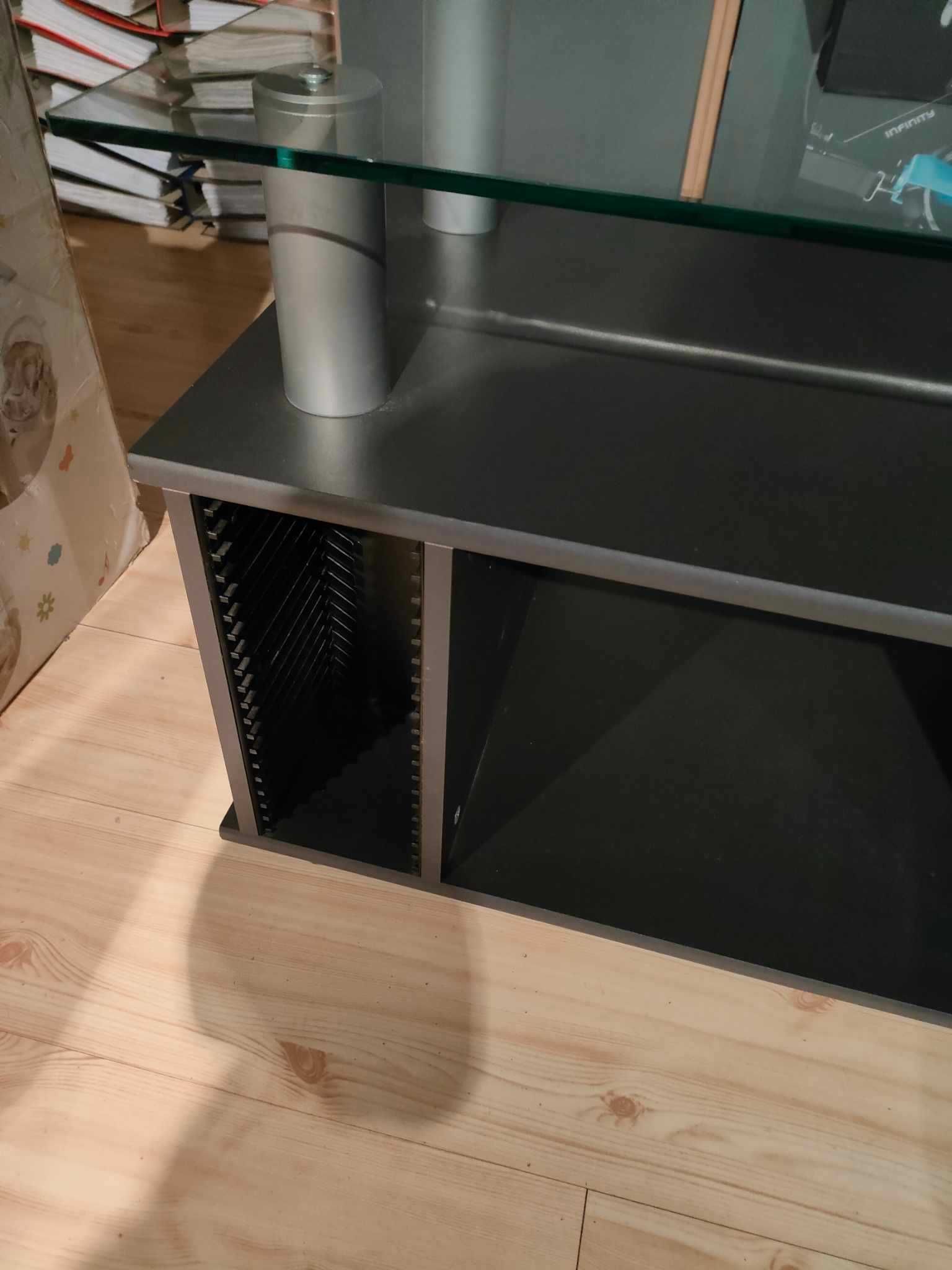 Stolik pod telewizor szkło