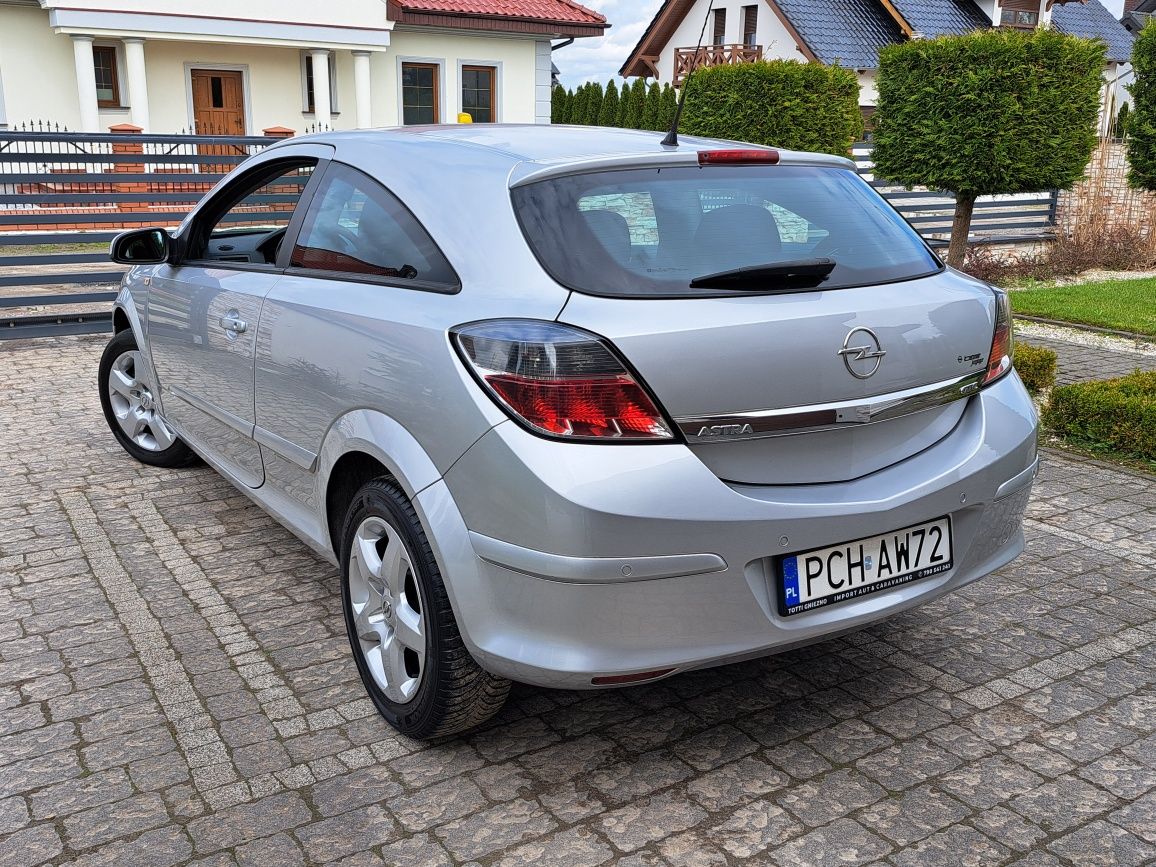 Opel Astra GTC ,Klima,Tempomat,.Zarejestrowany