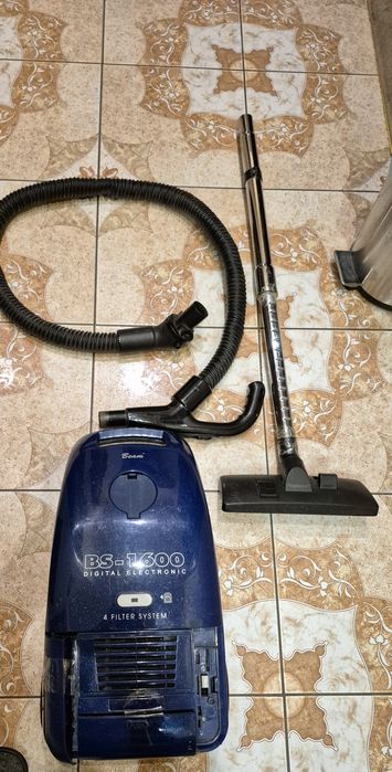 Пилосос Beam BS-1600 на запчатини
Це модель з цифровим