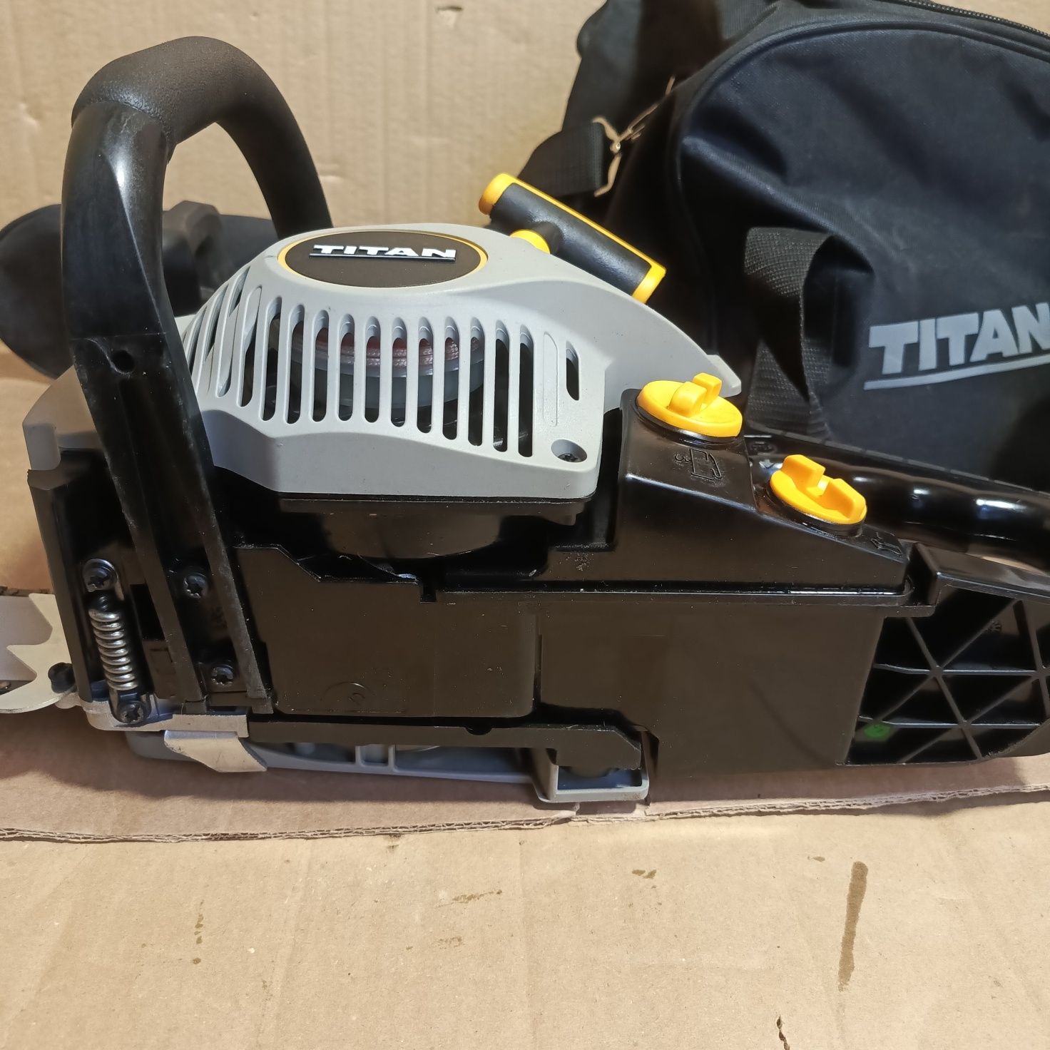 Piła pilarka spalinowa titan ttcsp40 powystawowa