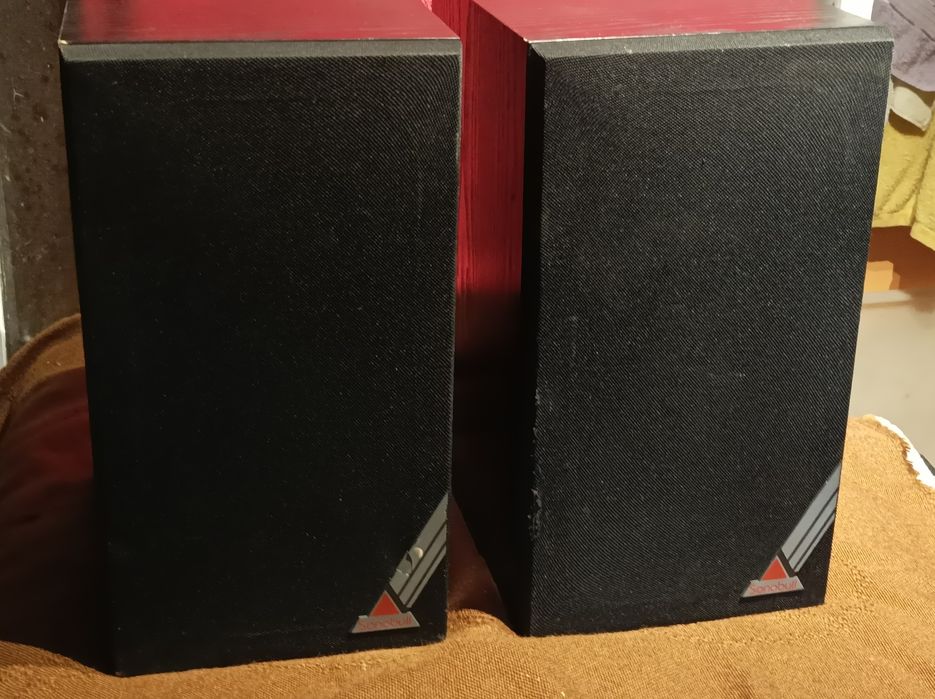 Kolumny Magnat Sonobul.. sprawne z uszkodzeniem.