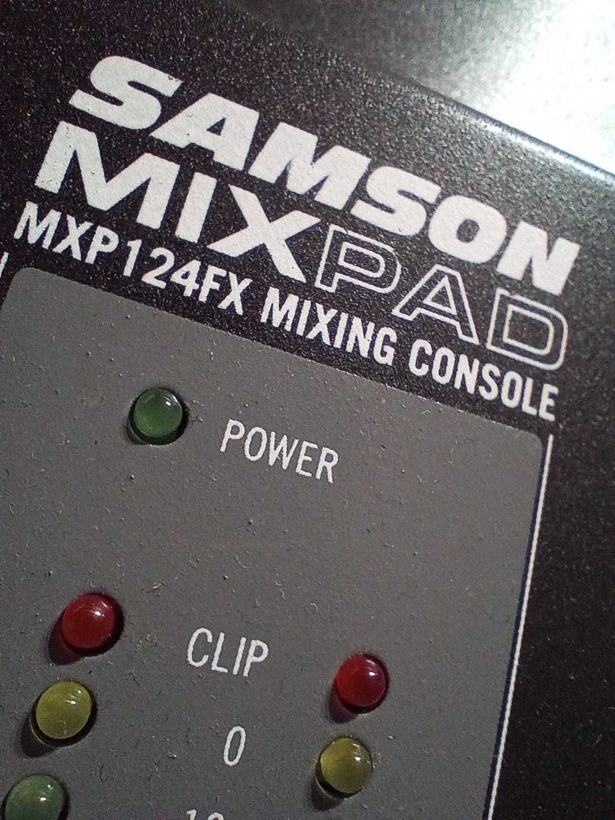 Samson MixPad MXP124FX - mikser analogowy