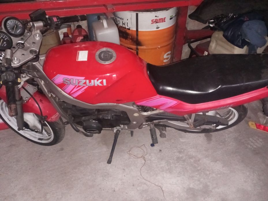 Suzuki GS500e inteira ou para peças