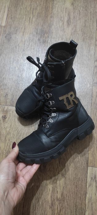 Шкіряні зимові ботіночки 32розміру