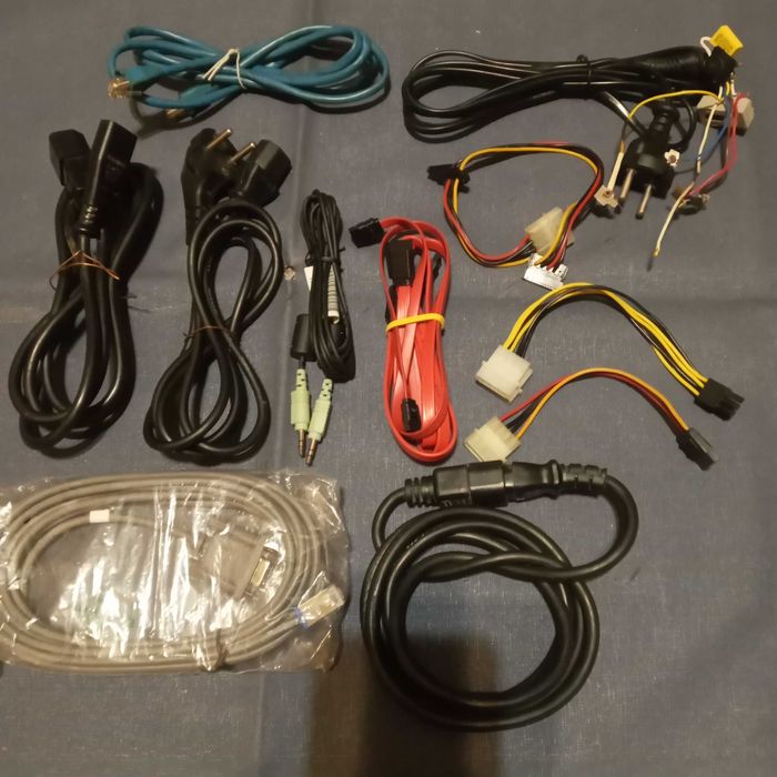 Шнуры модема звука питания компьютера монитора . Кабель VGA - RJ45.