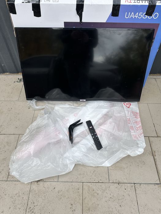 Телевизор TCL 40ES561