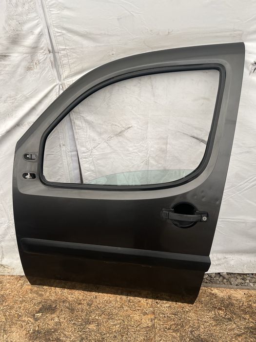 Drzwi przod przednie lewe prawe fiat doblo I lift kolor 284