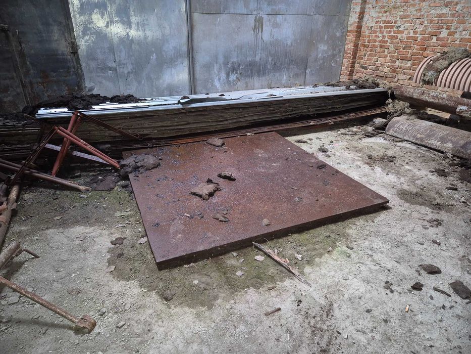 Лист металевий листи метал 4 мм рифлений гладкий 215 м2