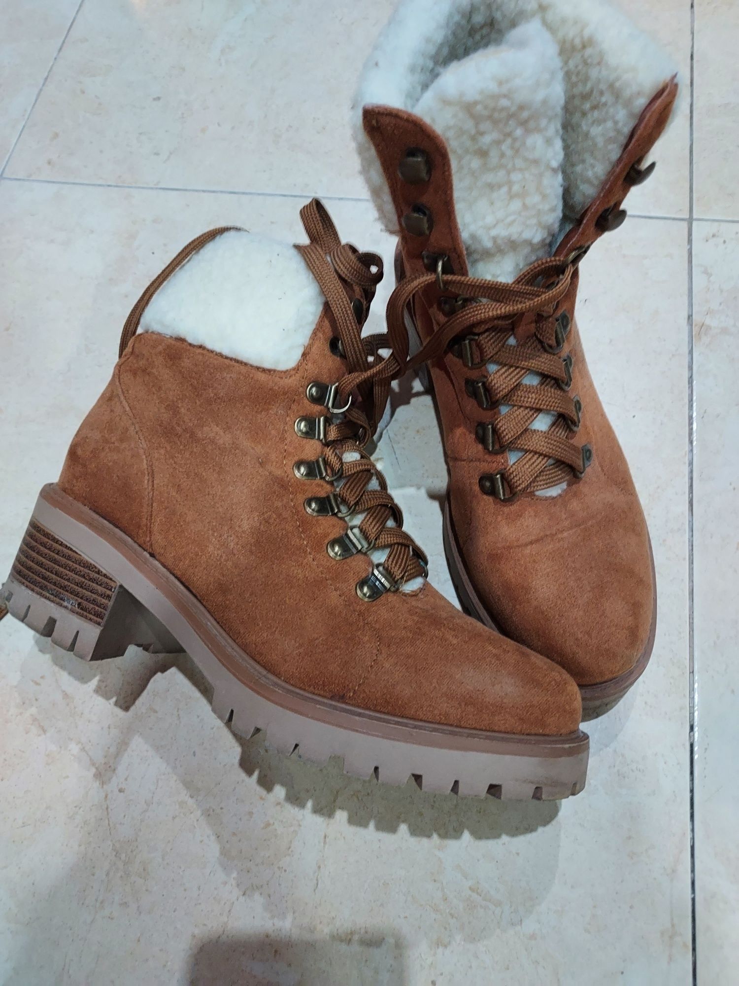 Vendo botas como novas