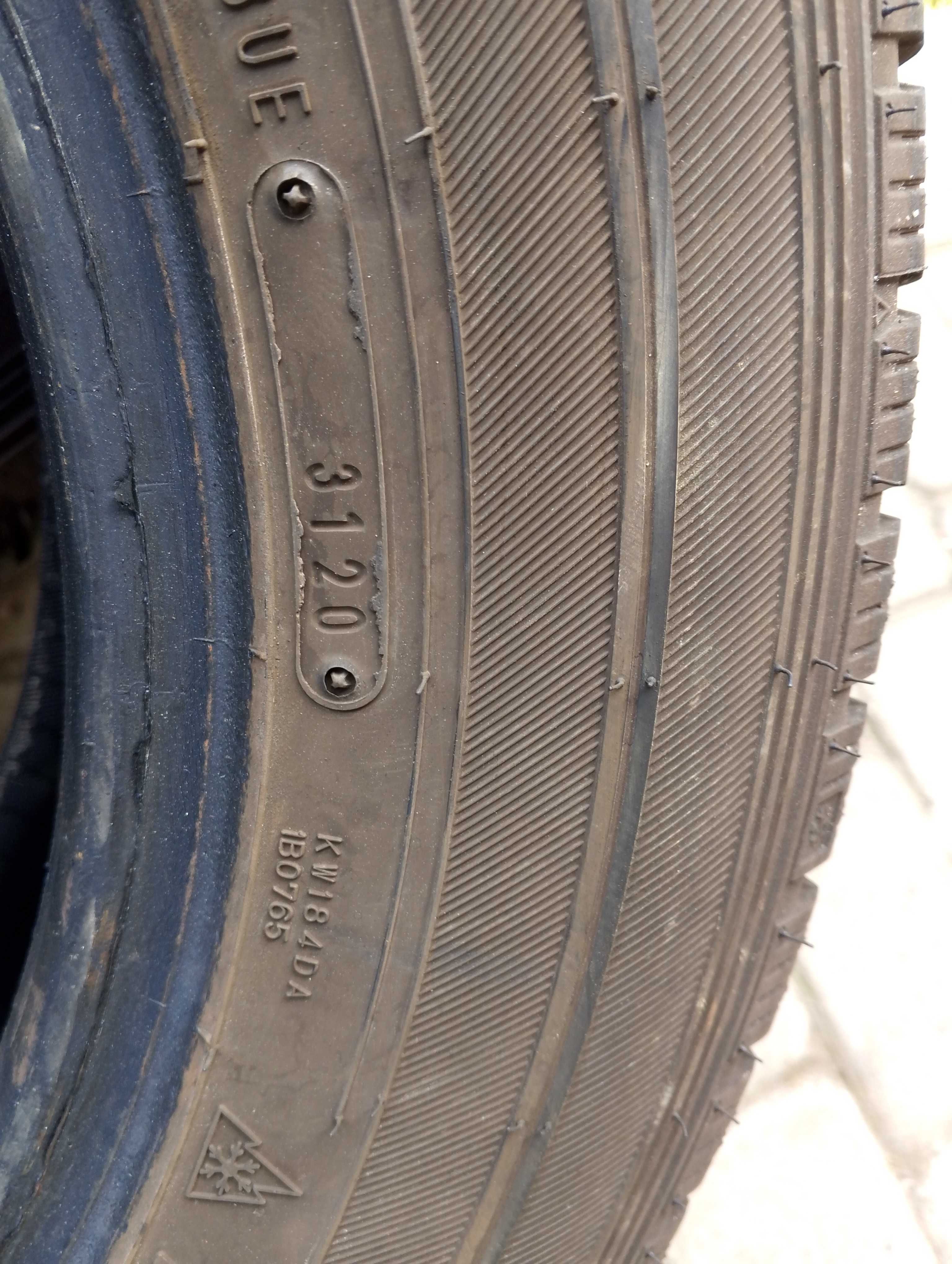 opona 1 szt.215/65/16 C  Falken