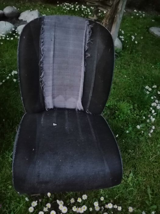 Fotel z materiału do samochodu Fiat 126p
