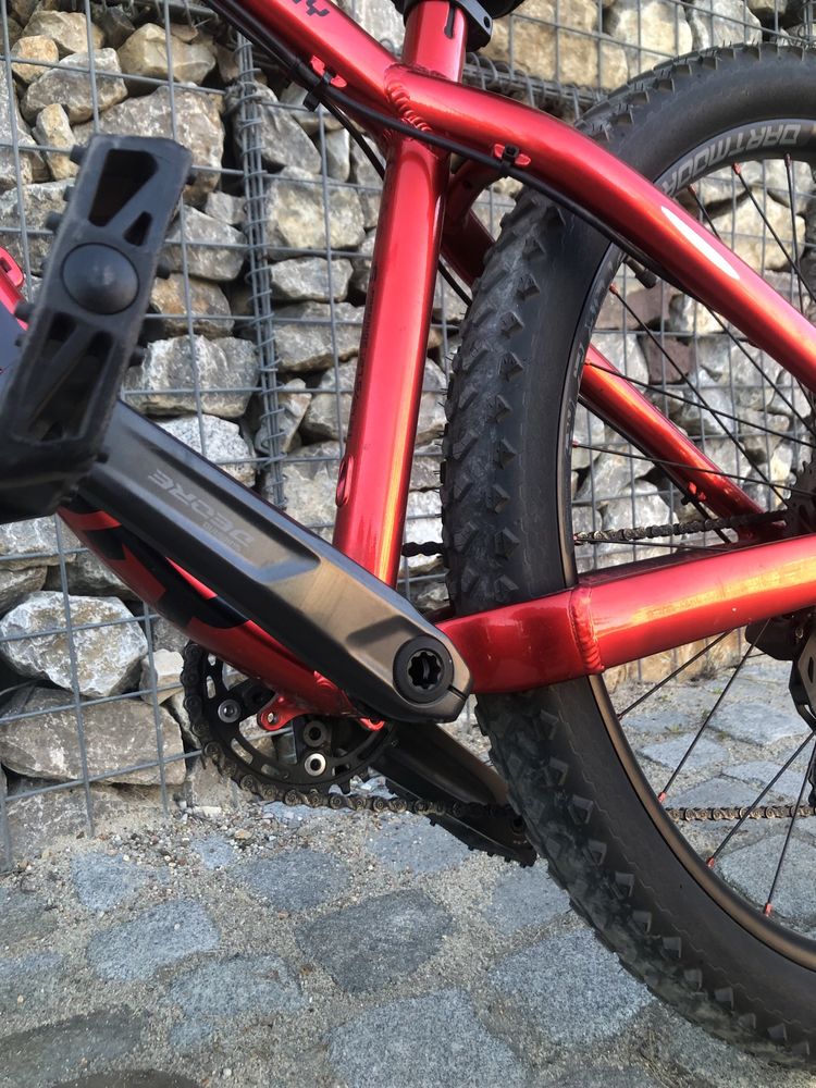 Rower Dartmoor hornet 27,5 red devil (stunt,dirt,dh,aion,deore)