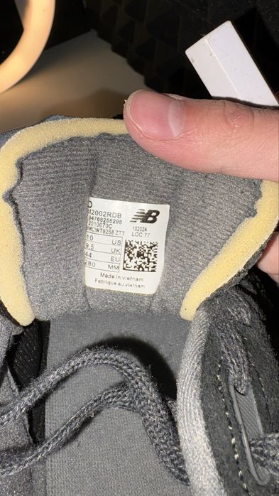 Оригінальні кросівки New balance 2002R чорного кольору