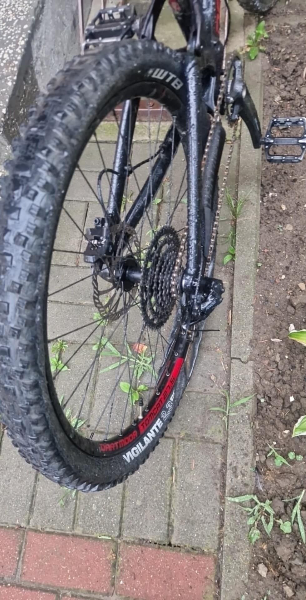 Rower enduro Dartmoor Blackbird Intro 27.5 2021