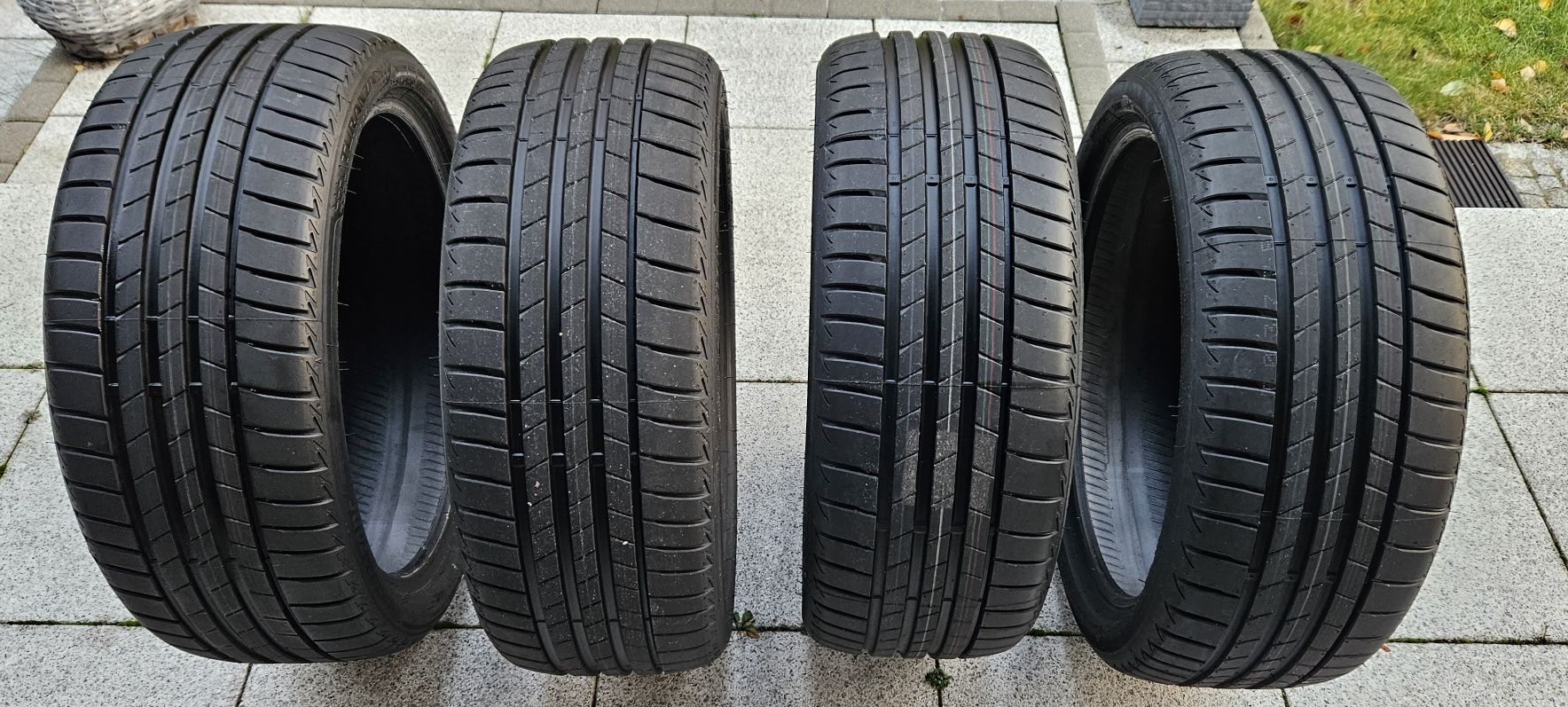 Opony 225/40R19 Lato Bridgestone  Turanza