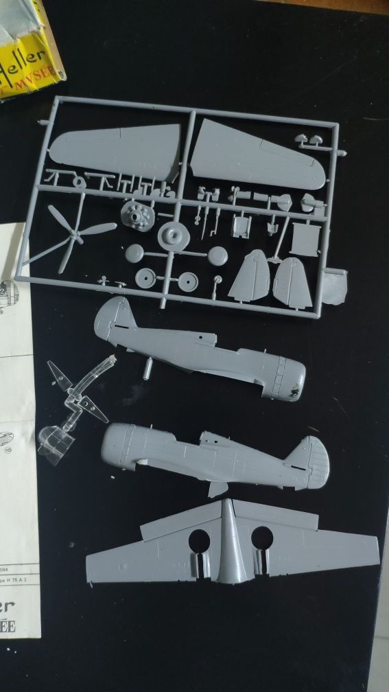 3 modelos de Aviões 1:72 completos - primeiras edições